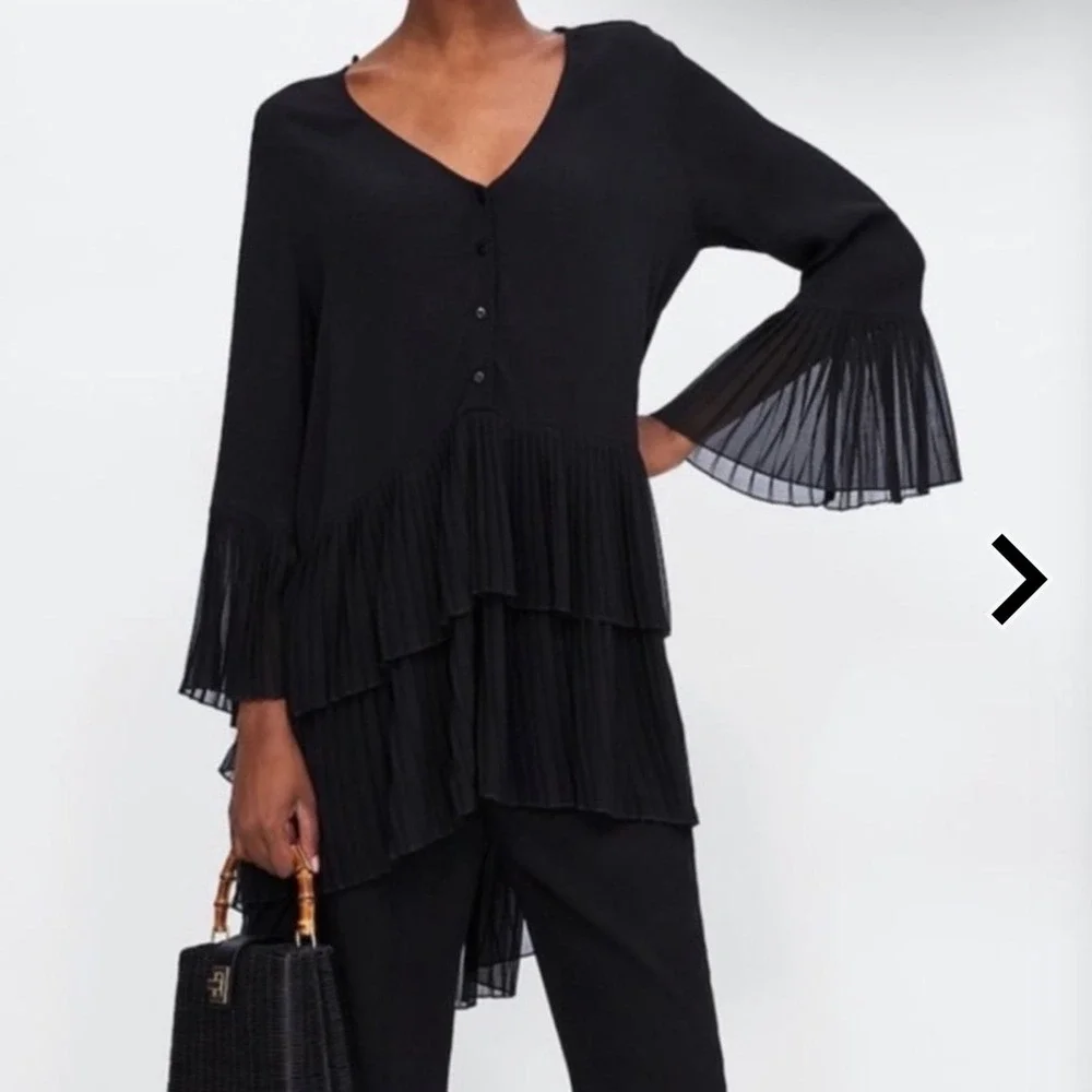 Zara Womens Black Tiered Pleated Mini Dress V-Neck Long Sleeve Size Large